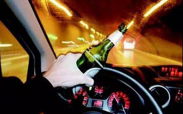 真的假的？最新交規(guī)：酒后躺車內(nèi)休息也算酒駕？